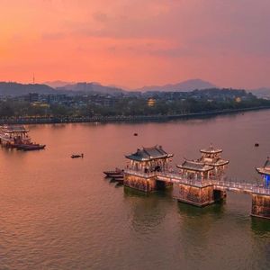 我与老妇性爱视频
